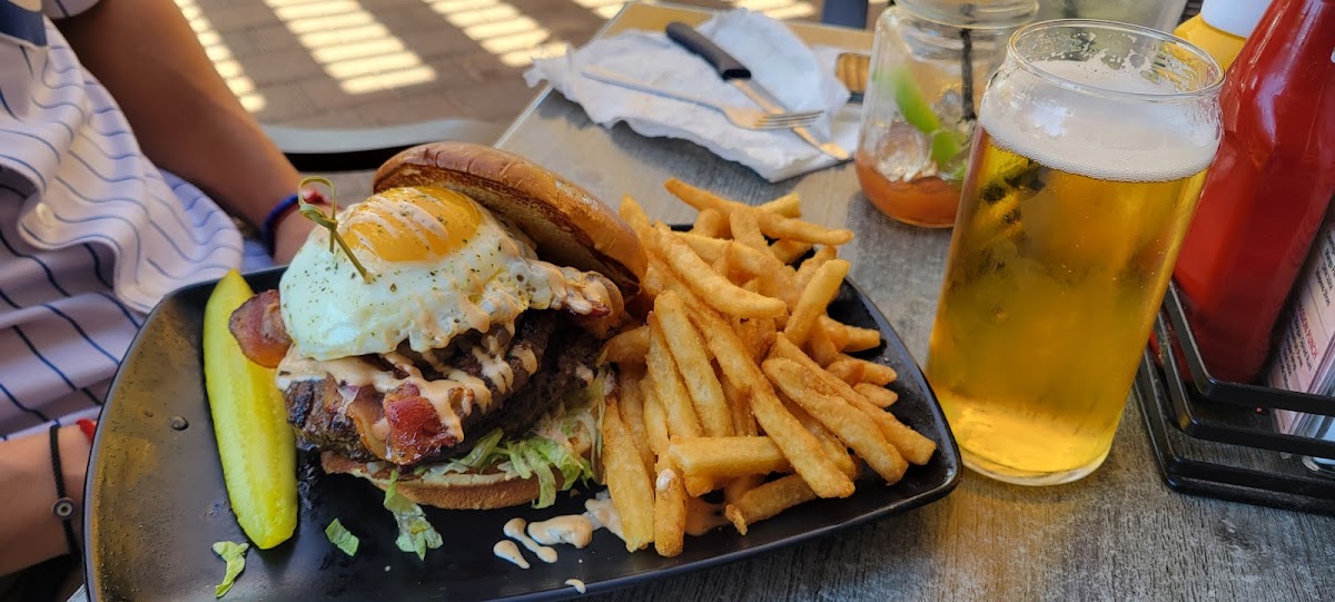 Backroads Burger & Bar-5